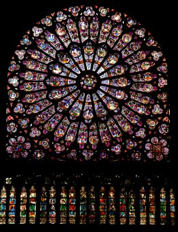 nrdliche Fensterrosette in Paris (Notre Dame)