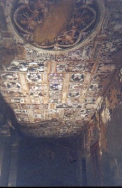 Deckenmalerei im äußeren Eingangsbereich des Klosters in Höhle 1
